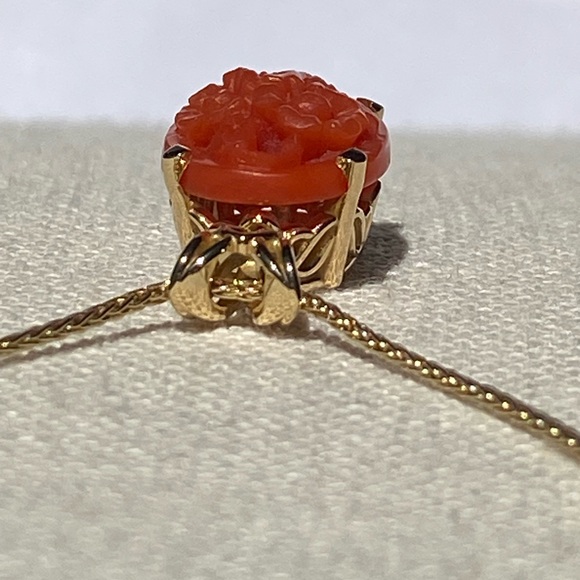 14k Solid Gold Italian Coral Floral Filigree Pendant Necklace 5.19g - Picture 8 of 16
